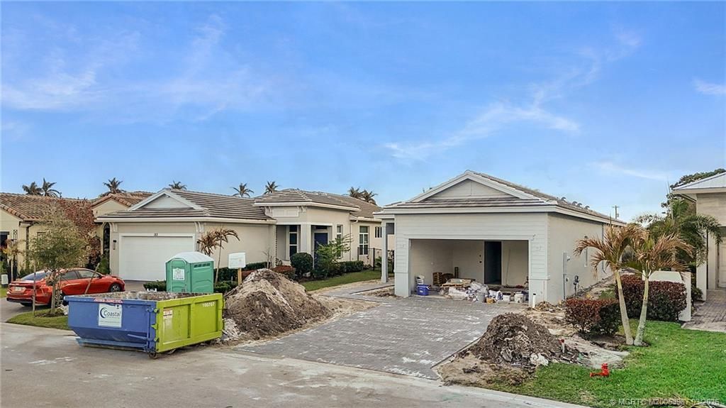 179 SE Via Tirso, Port Saint Lucie, FL 34952 Photo