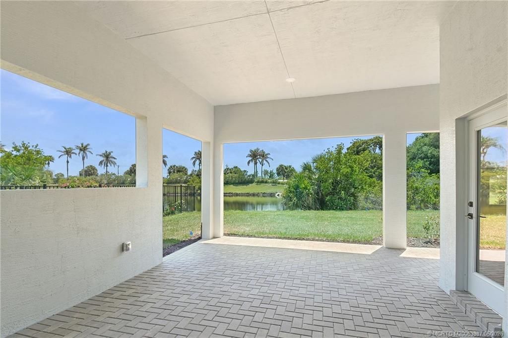179 SE Via Tirso, Port Saint Lucie, FL 34952 Photo