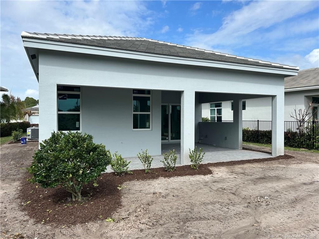 179 SE Via Tirso, Port Saint Lucie, FL 34952 Photo