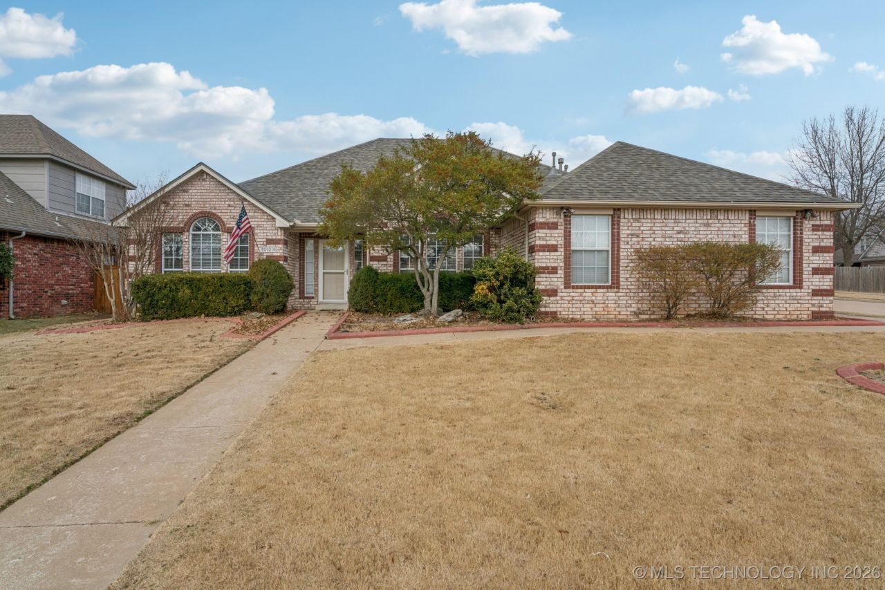 9919 E 123rd Street S, Bixby, OK 74008 Main Photo