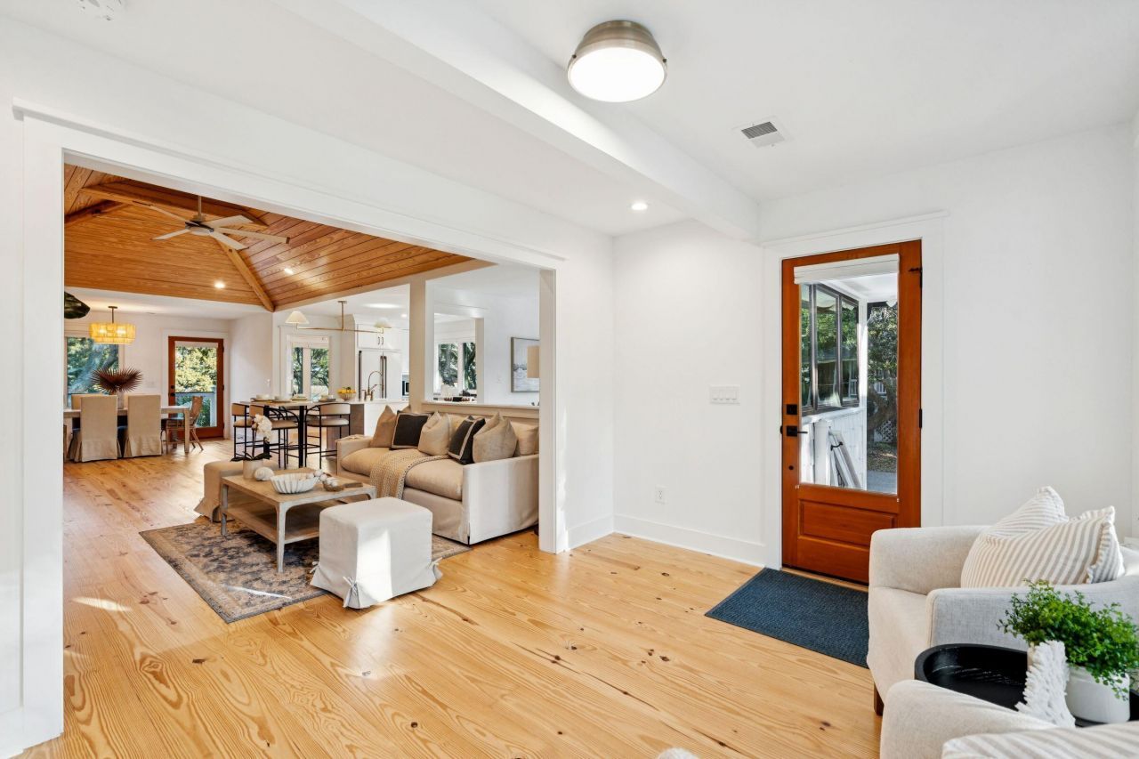 816 Palm Boulevard Photo 11