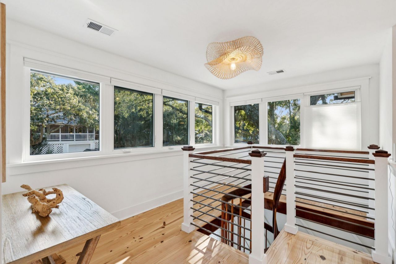 816 Palm Boulevard Photo 55