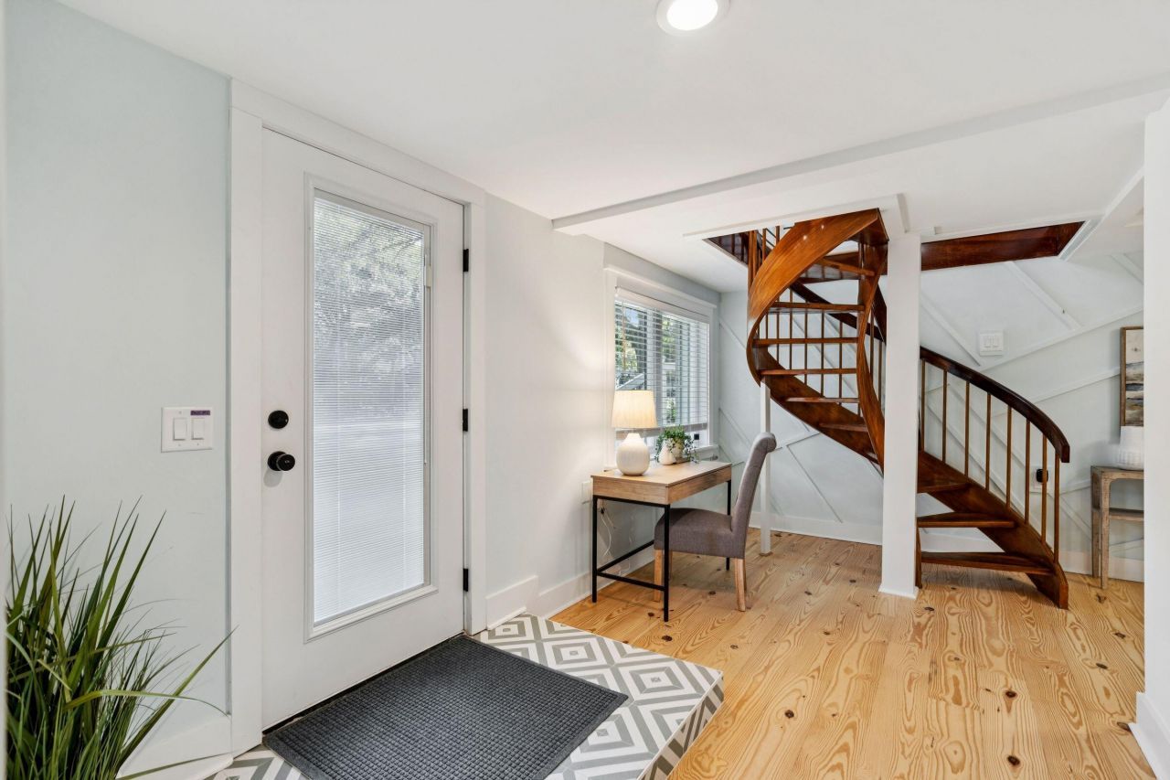 816 Palm Boulevard Photo 58