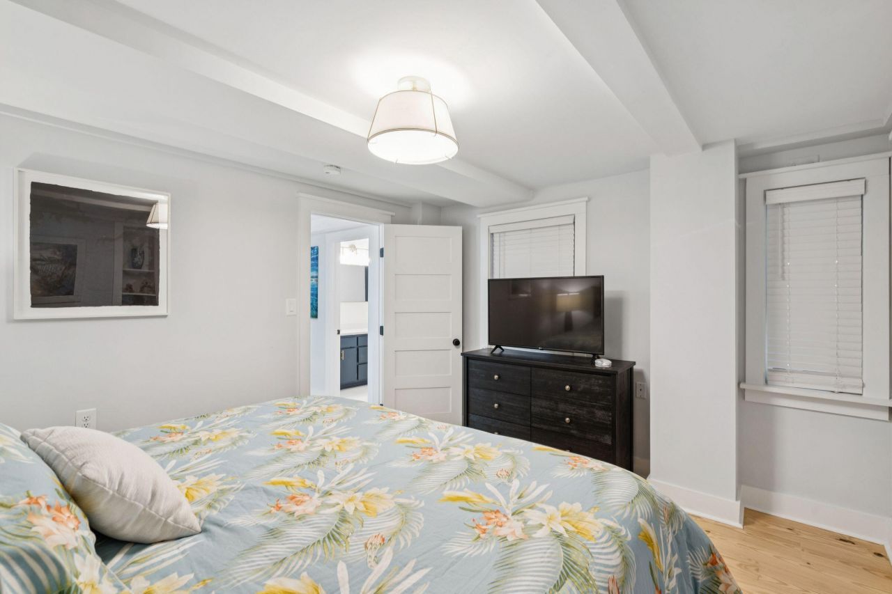 816 Palm Boulevard Photo 64