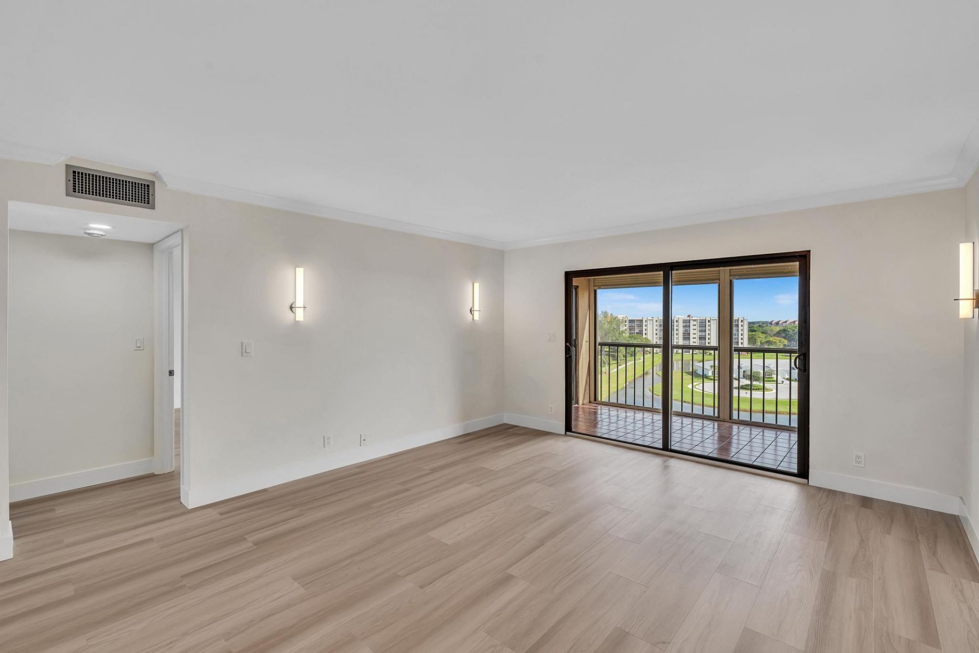 7076 Huntington Lane, Unit 803, Delray Beach, FL 33446 Photo