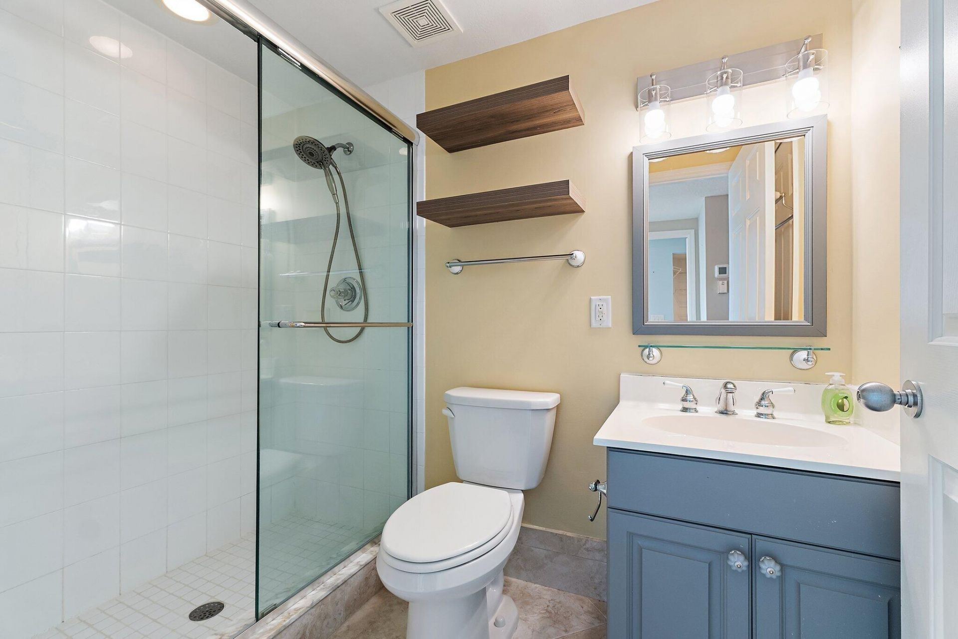5800 NE Island Cove Way, Unit 2107, Stuart, FL 34996 Photo