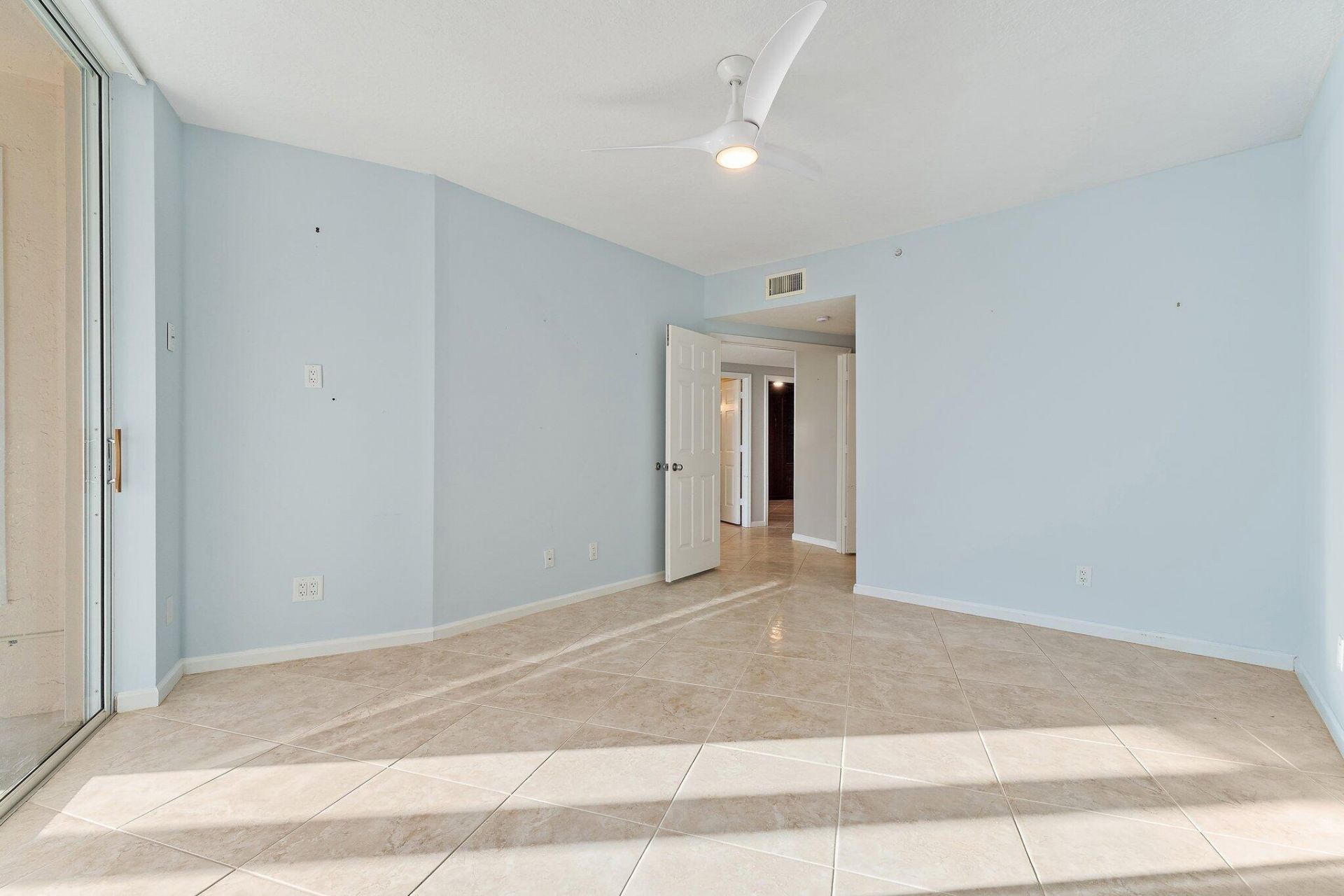 5800 NE Island Cove Way, Unit 2107, Stuart, FL 34996 Photo