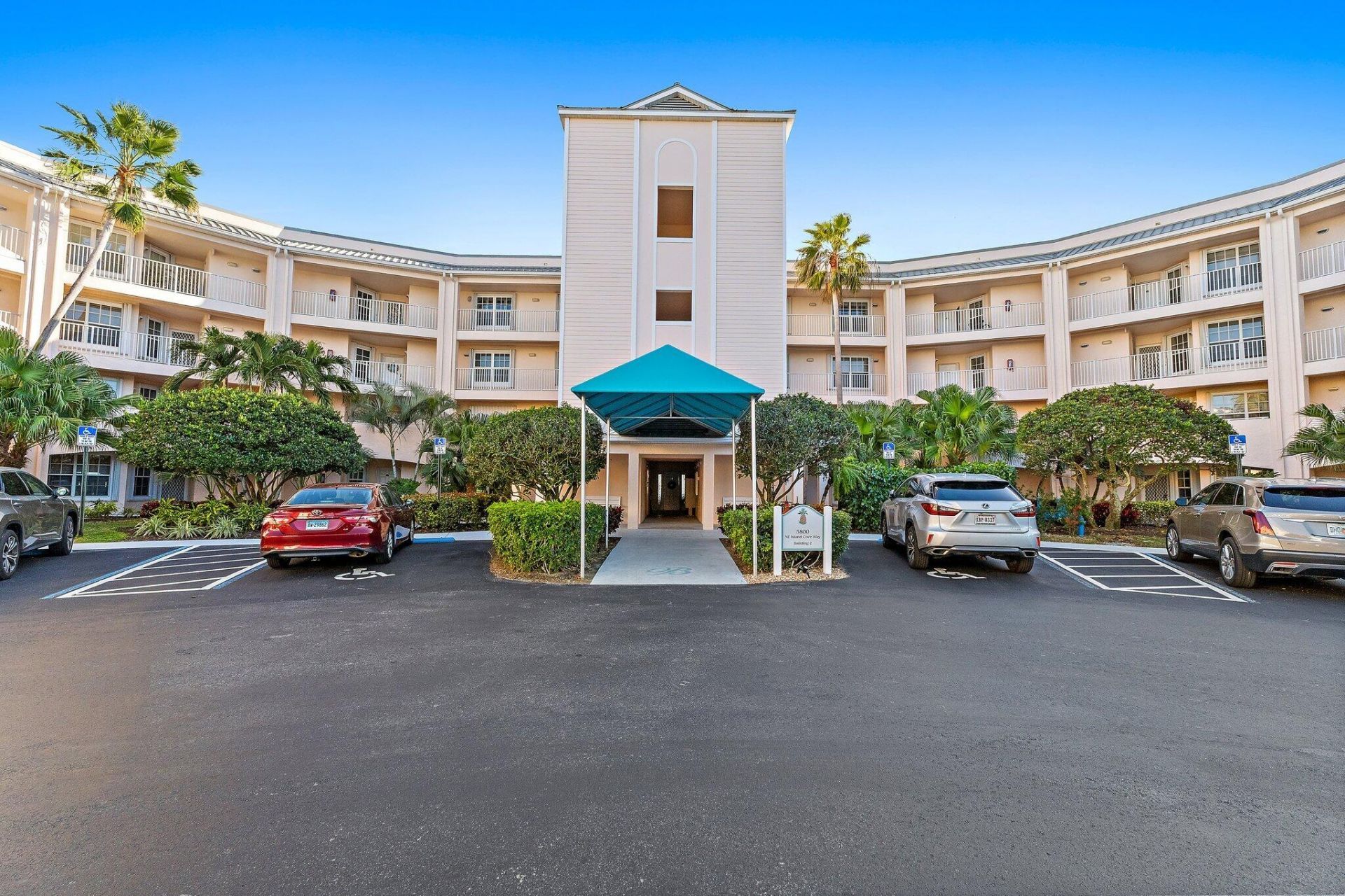 5800 NE Island Cove Way, Unit 2107, Stuart, FL 34996 Photo