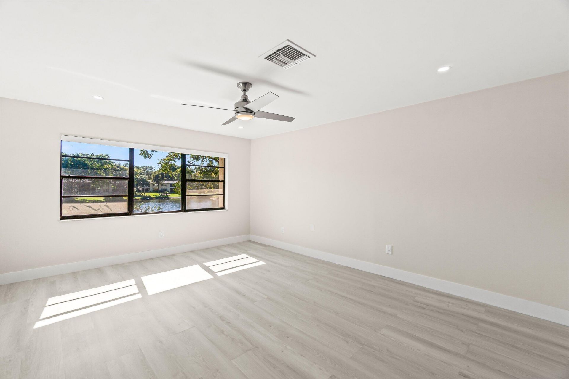 14 Westgate Lane, Unit B, Boynton Beach, FL 33436 Photo