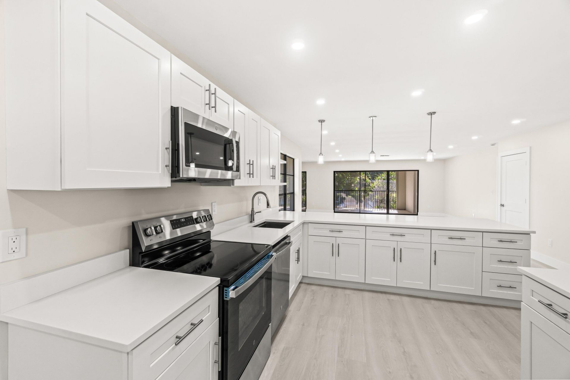 14 Westgate Lane, Unit B, Boynton Beach, FL 33436 Photo