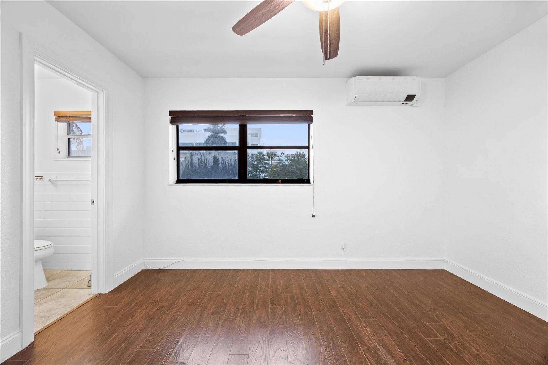 413 SE 16th Street, Unit 4, Fort Lauderdale, FL 33316 Photo