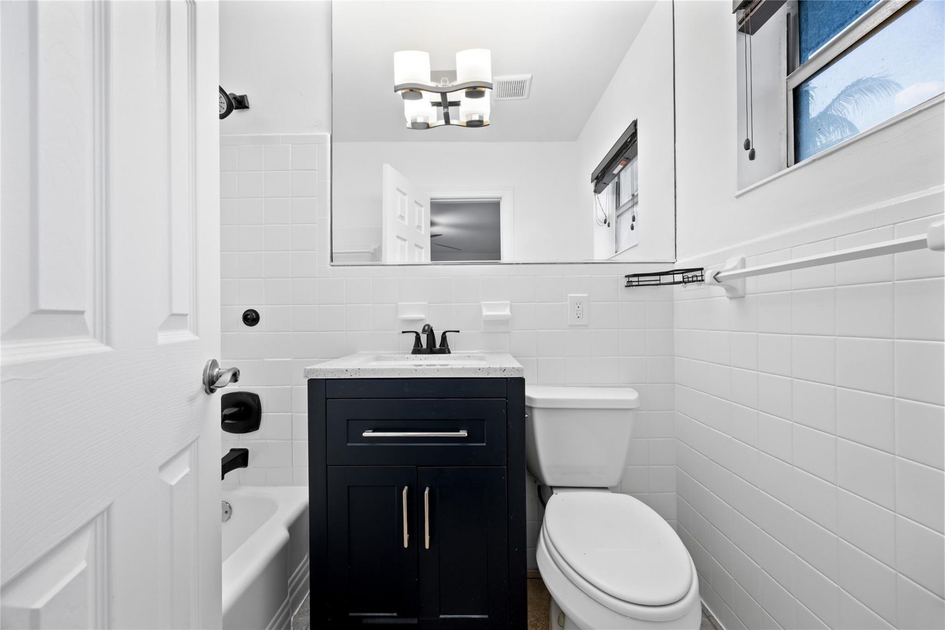 413 SE 16th Street, Unit 4, Fort Lauderdale, FL 33316 Photo