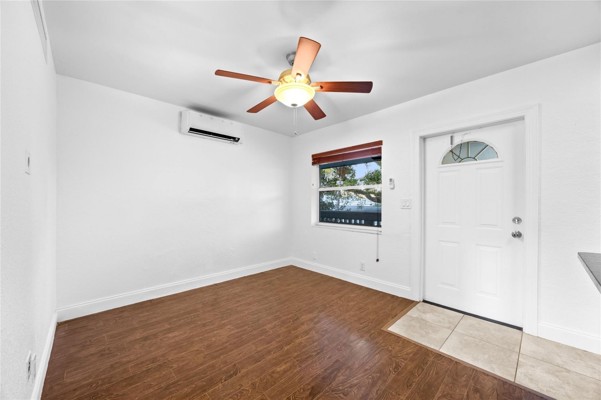 413 SE 16th Street, Unit 4, Fort Lauderdale, FL 33316 Photo