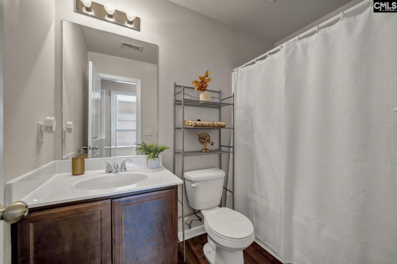 233 Leica Lane Photo 32