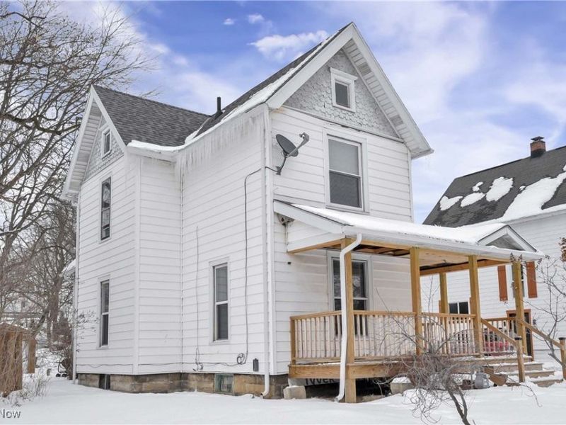 525 2nd Street, Elyria, OH 44035 Photo 2