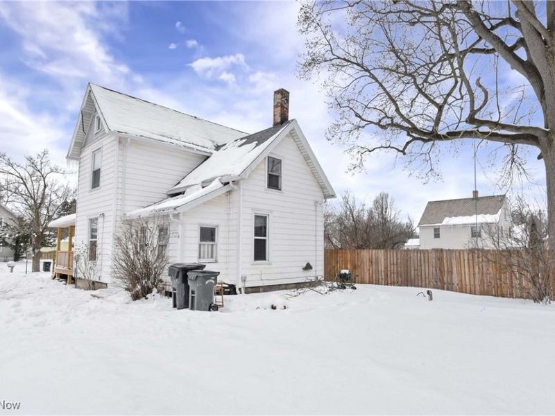 525 2nd Street, Elyria, OH 44035 Photo 8