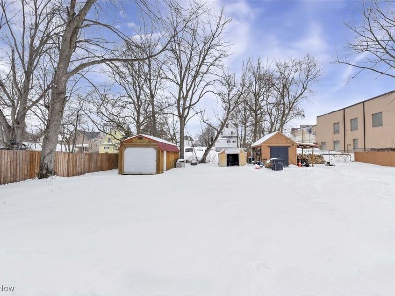 525 2nd Street, Elyria, OH 44035 Photo 9