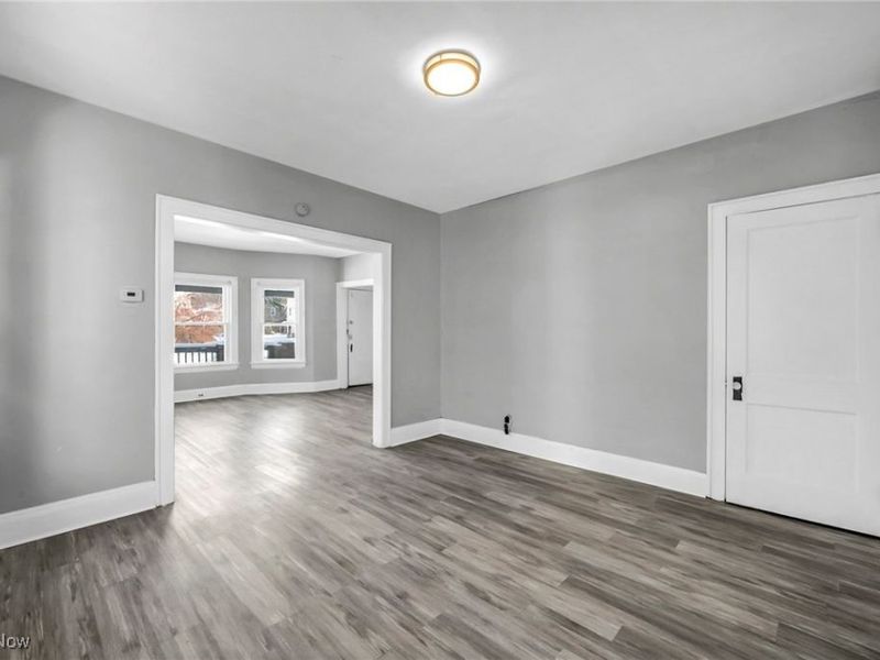 1854 Grantham Road, Cleveland, OH 44112 Photo 12