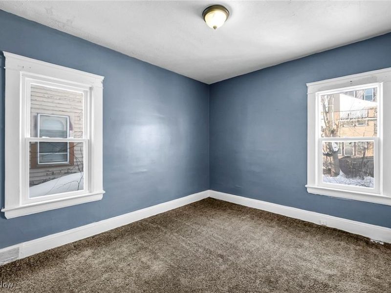 1854 Grantham Road, Cleveland, OH 44112 Photo 21