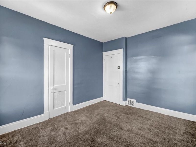 1854 Grantham Road, Cleveland, OH 44112 Photo 23