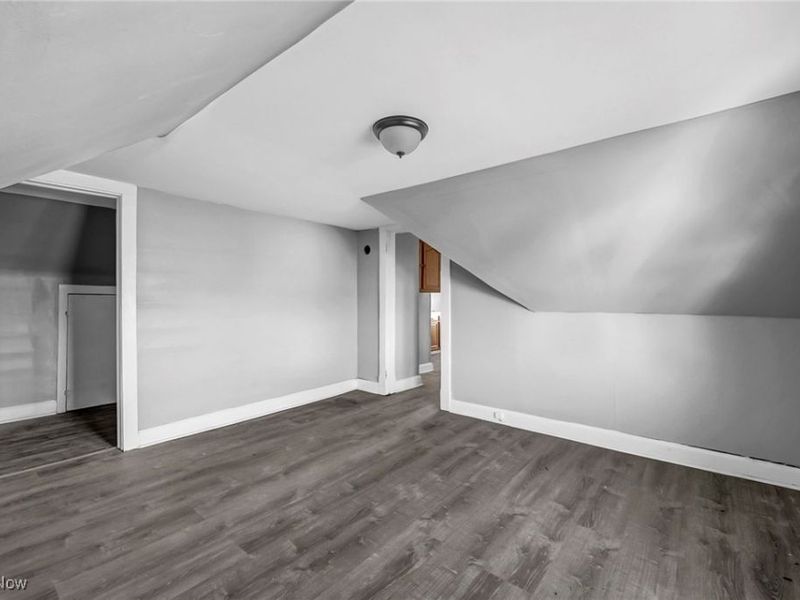 1854 Grantham Road, Cleveland, OH 44112 Photo 31