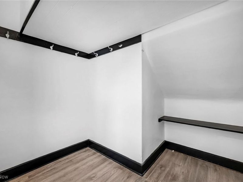 1854 Grantham Road, Cleveland, OH 44112 Photo 35