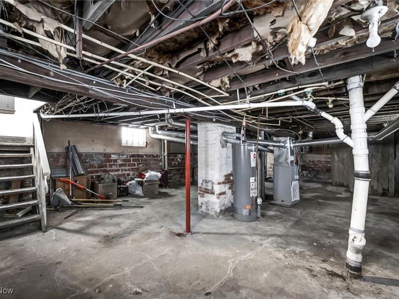 1854 Grantham Road, Cleveland, OH 44112 Photo 41