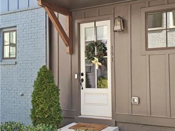 151 Chestnut Circle, Atlanta, GA 30342