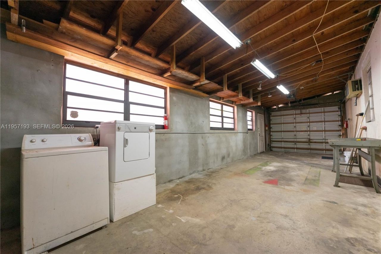 4381 SW 5th Ter, Miami, FL 33134 Photo