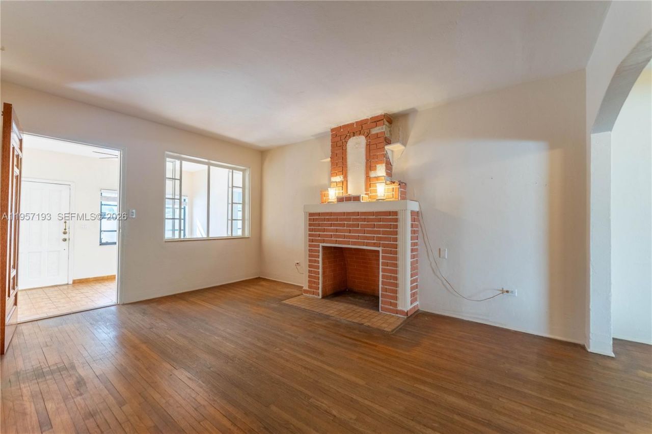 4381 SW 5th Ter, Miami, FL 33134 Photo