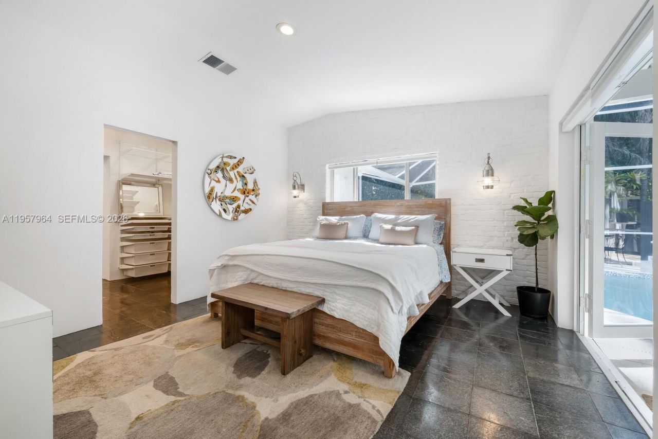 5100 SW 75th St, Miami, FL 33143 Photo