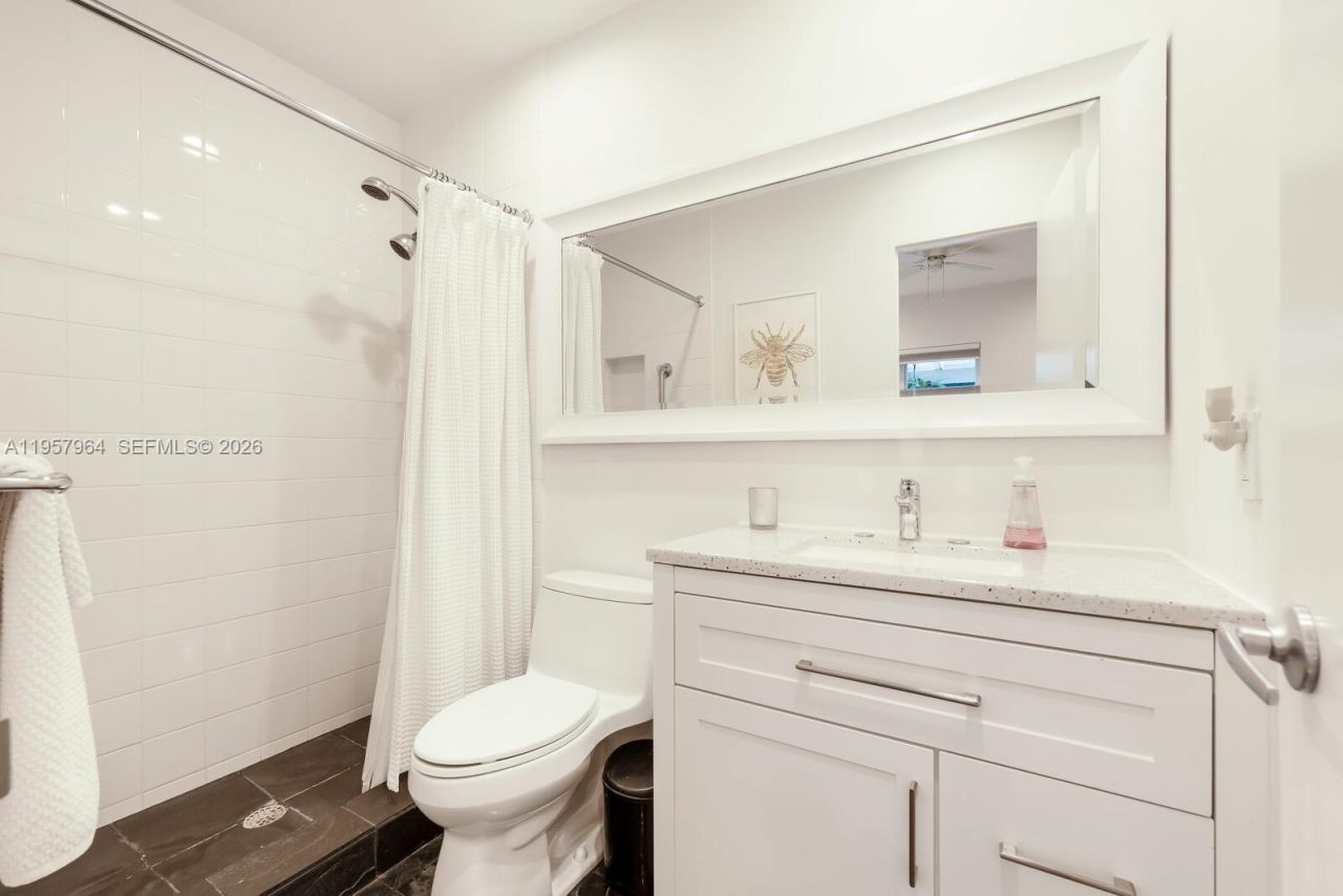 5100 SW 75th St, Miami, FL 33143 Photo