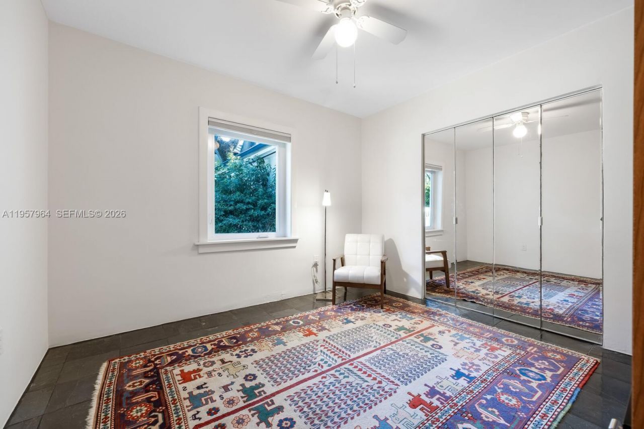 5100 SW 75th St, Miami, FL 33143 Photo