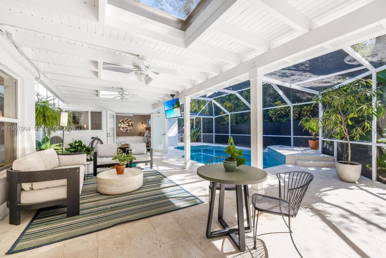 5100 SW 75th St, Miami, FL 33143 Photo