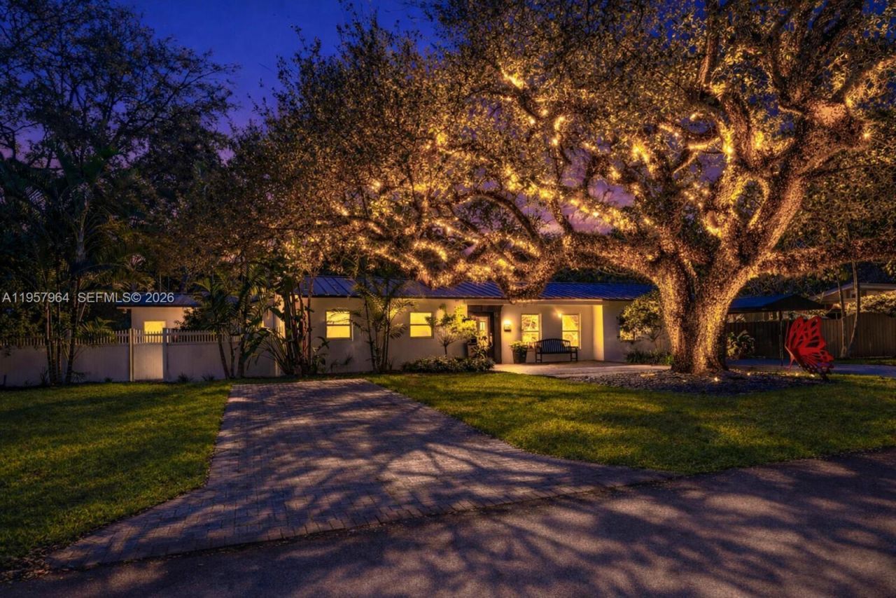 5100 SW 75th St, Miami, FL 33143 Photo