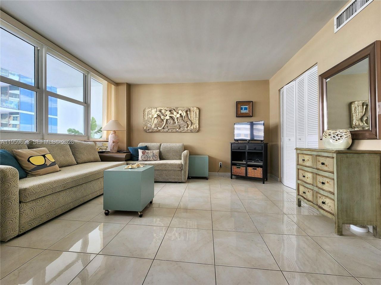 2030 S Ocean Dr, Unit 823, Hallandale Beach, FL 33009 Photo