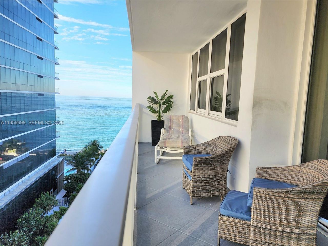 2030 S Ocean Dr, Unit 823, Hallandale Beach, FL 33009 Photo