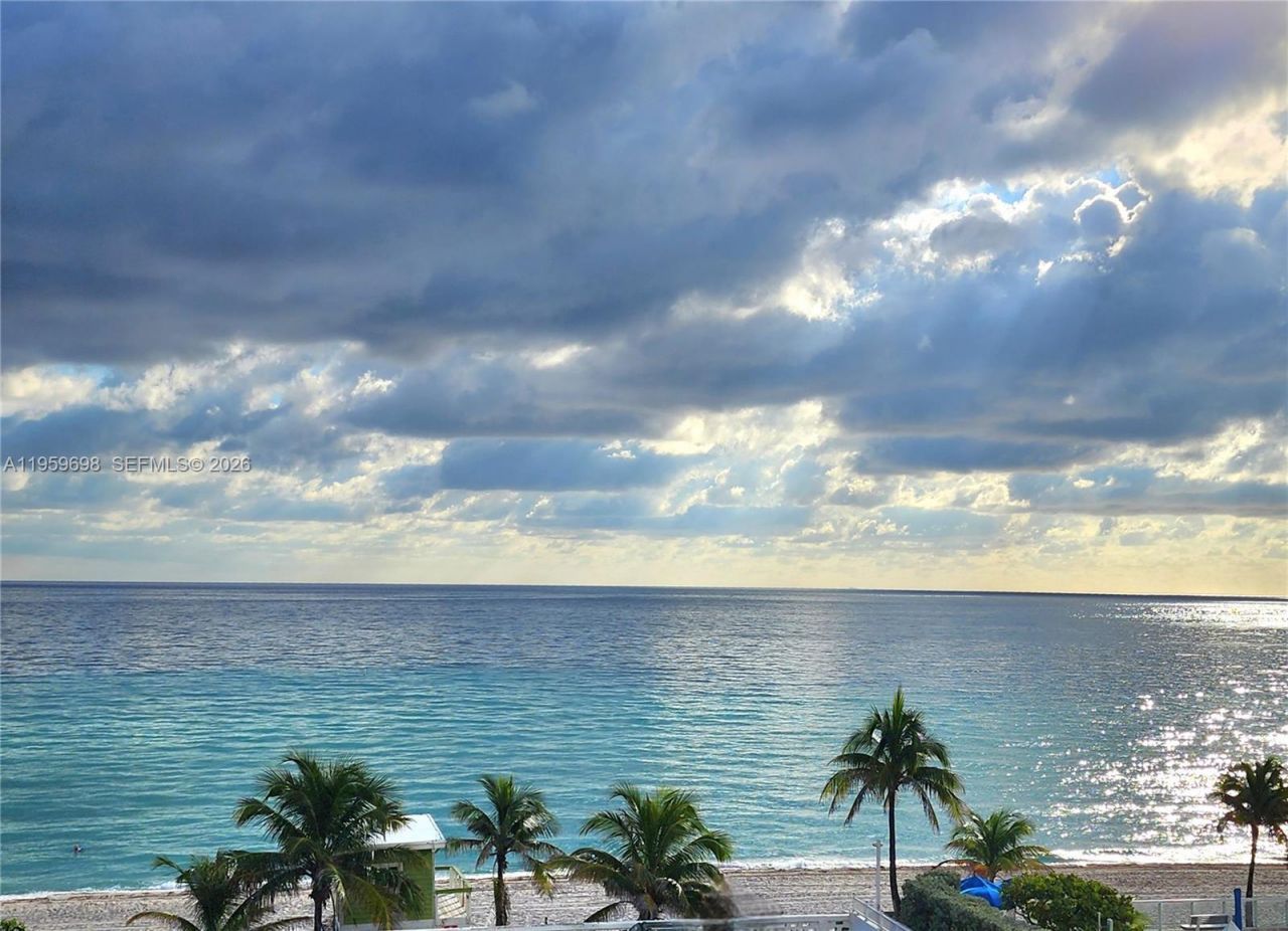 2030 S Ocean Dr, Unit 823, Hallandale Beach, FL 33009 Photo