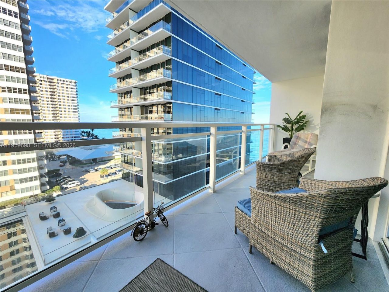 2030 S Ocean Dr, Unit 823, Hallandale Beach, FL 33009 Photo