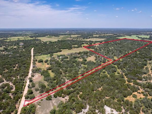 109 County Rd 530 , Mullin, TX 76864