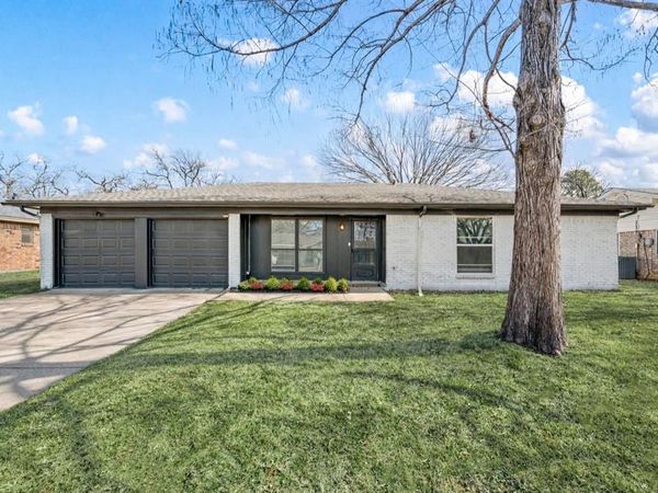 2204 Mountainview Drive, Hurst, TX 76054