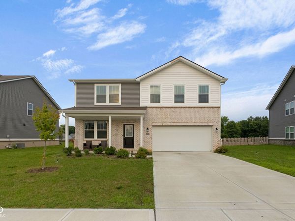 7423 Manor Lake Lane, Indianapolis, IN 46268