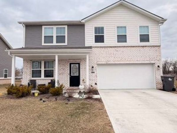 7423 Manor Lake Lane, Indianapolis, IN 46268