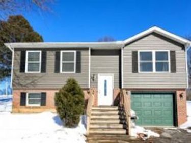 877 RICHMOND ROAD, WINDSOR, PA 17366