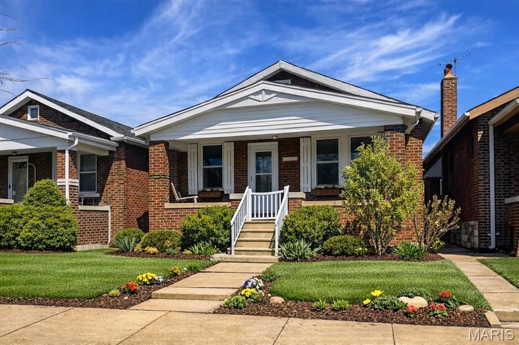 5139 Goethe Avenue, Saint Louis, MO 63109 Main Photo