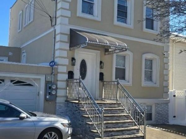 328 Westminster Pl, Lodi, NJ 07644