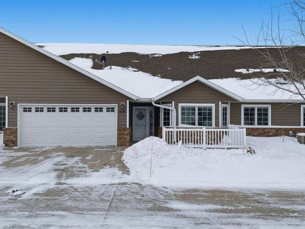 4646 44th Avenue S, Unit B, Fargo, ND 58104