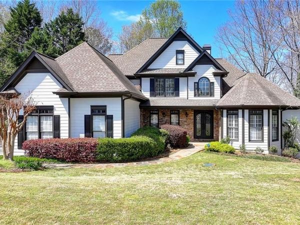 4852 Jacobs Cove Point, Buford, GA 30519