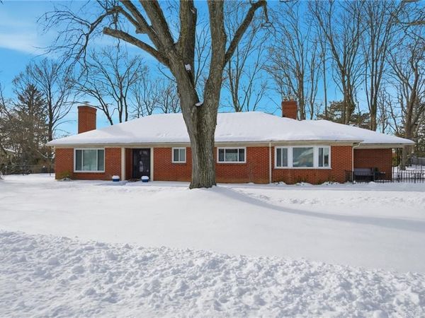 4033 Stonehaven Road, Kettering, OH 45429