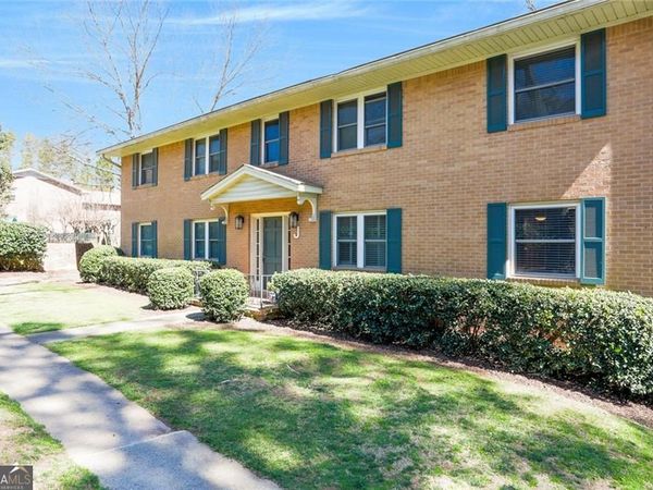 3510 Roswell Road NW, Unit J3, Atlanta, GA 30305